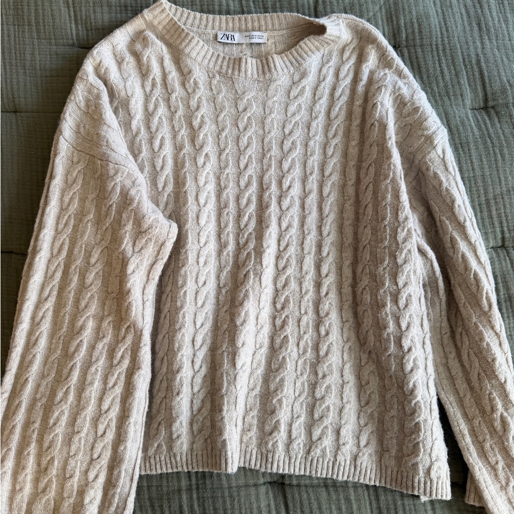 Zara Beige Cable Knit Sweater